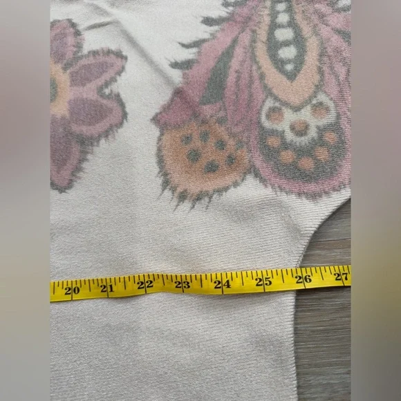 Sioni Size 1X Floral Sweater - Mauve and Beige - Picture 9 of 12